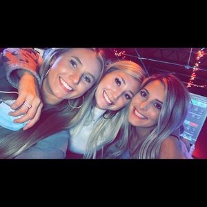 Meet your Posher, Emily